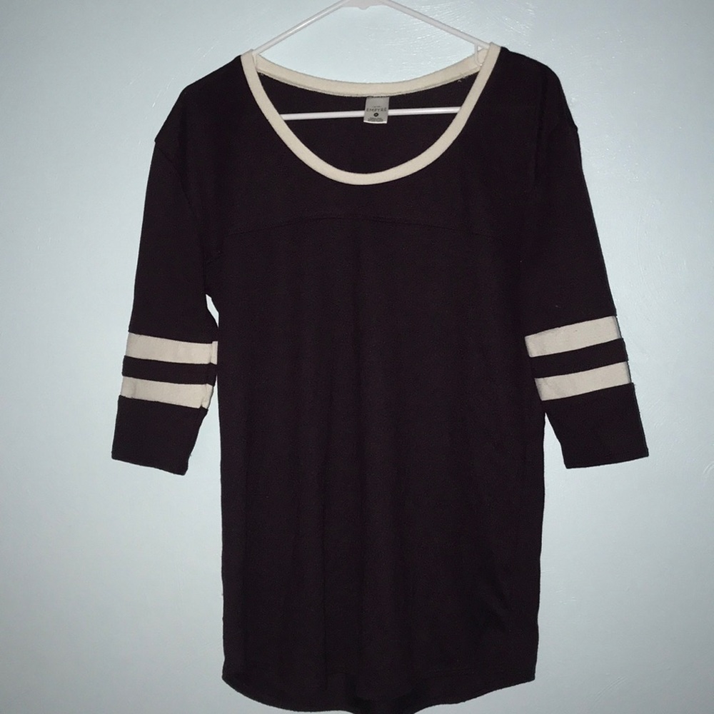 Medium length t-shirt